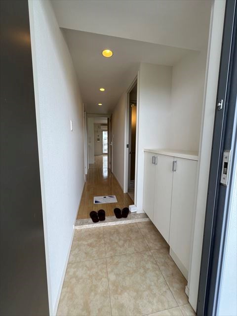 レジディア南千住 玄関