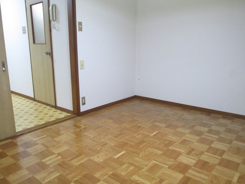 リバーサイド谷津田   リビング