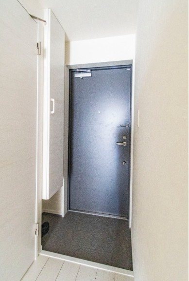 HW．Hills　東日暮里 玄関