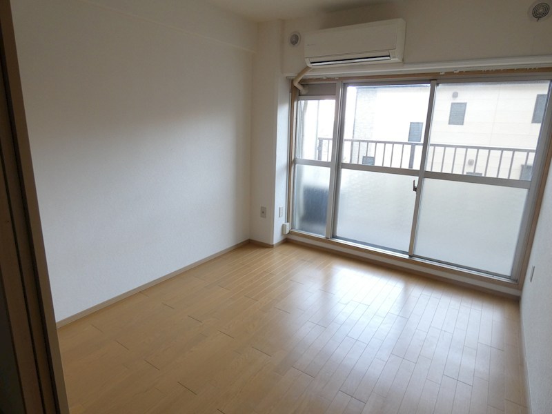 カーサ第二宇喜田４号棟 リビング