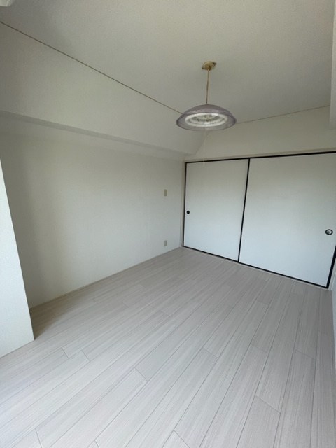 エメラルドマンション ベッドルーム