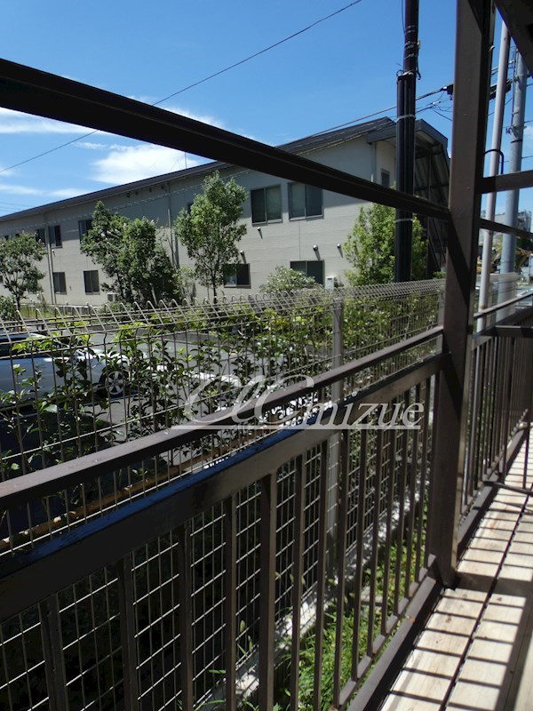 クリームハウス ベランダ