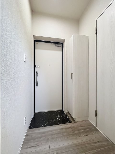 ルヴェデュソレイユ 玄関