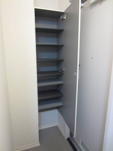 アピテ・K 千束 玄関