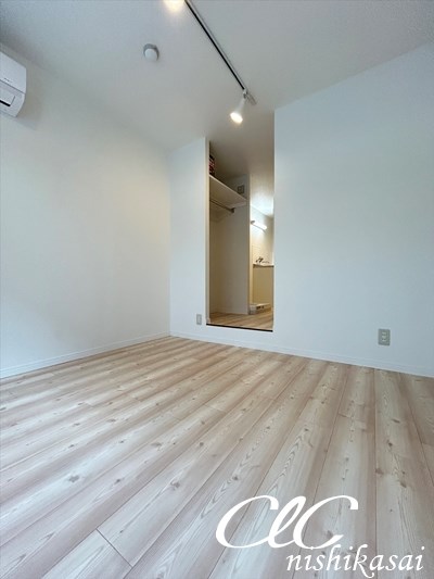 モア５  リビング