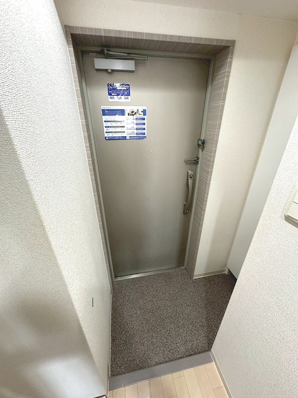 レジディア浦安   玄関