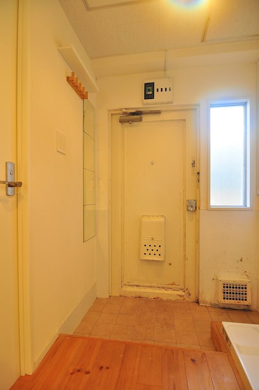 ヴィラコンフォルト 玄関