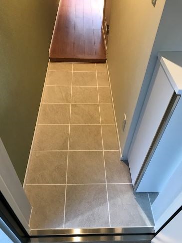 ＴＯＹＯ－ＩＣＨＩ　ＡＰＡＲＴＭＥＮＴ 玄関