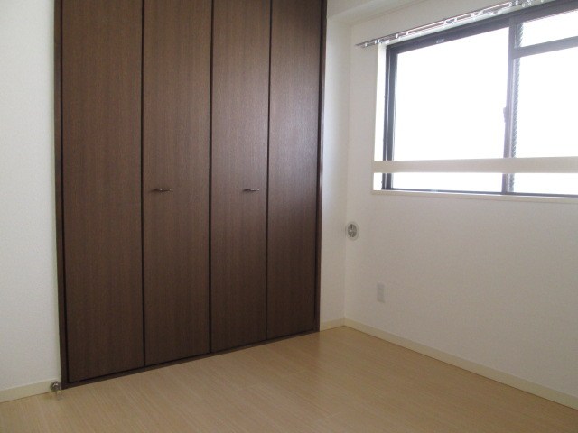 レジデンス富美浜 ベッドルーム