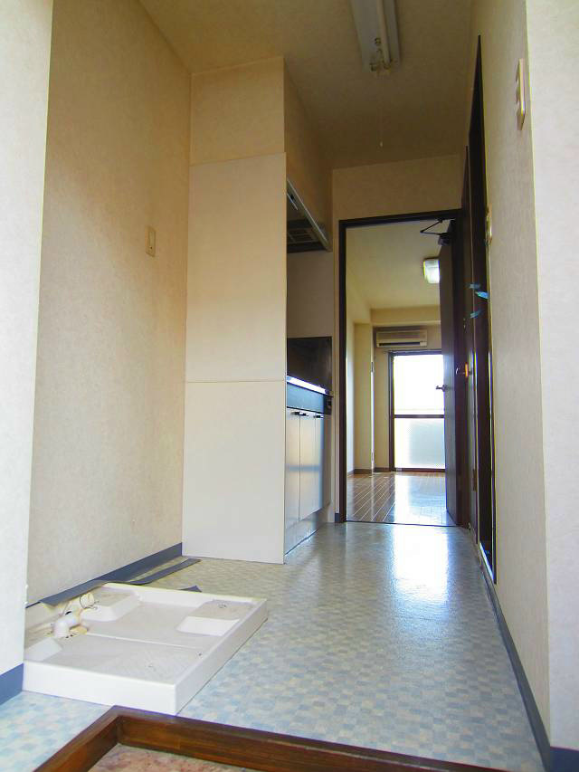 フローラ水山Ⅱ 玄関