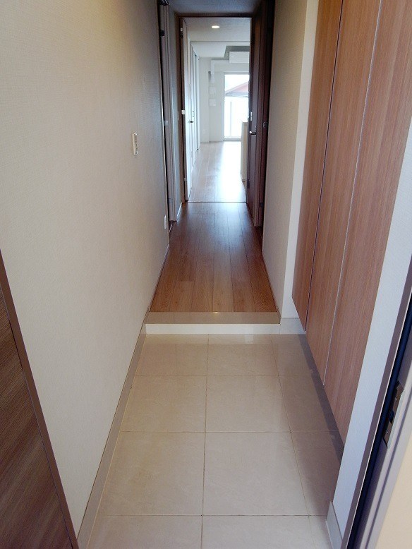 アビダス舎人テラス 玄関