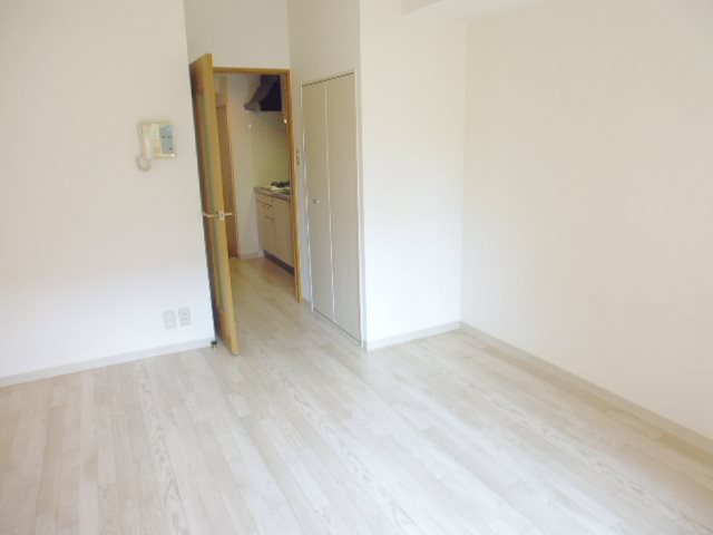 メゾン・ド・ヴィレ日本橋浜町  リビング