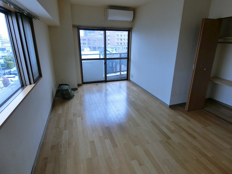 サル・ドュ・セジュール ベッドルーム