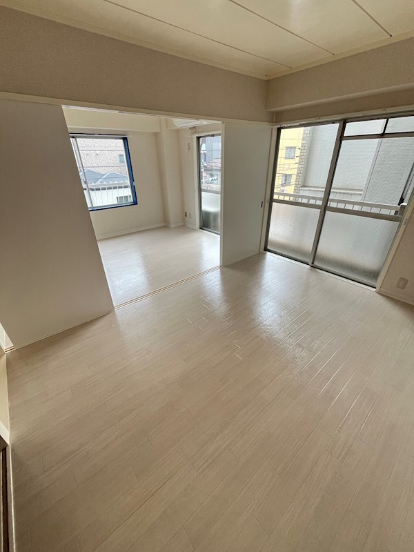 マンションオリエンタル リビング