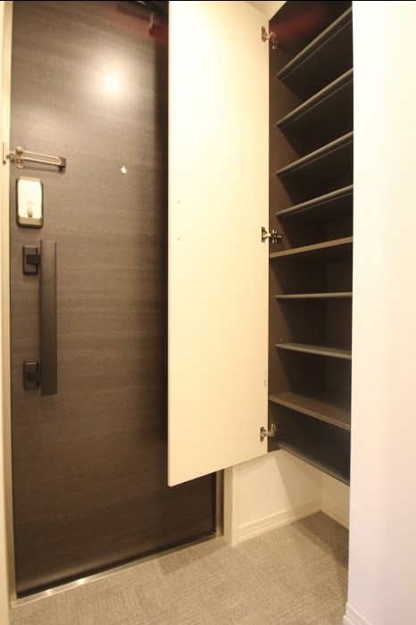 エクセリア北加平町 玄関