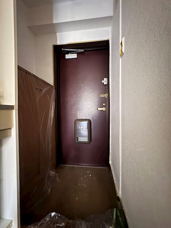 ニューウイング行徳 玄関