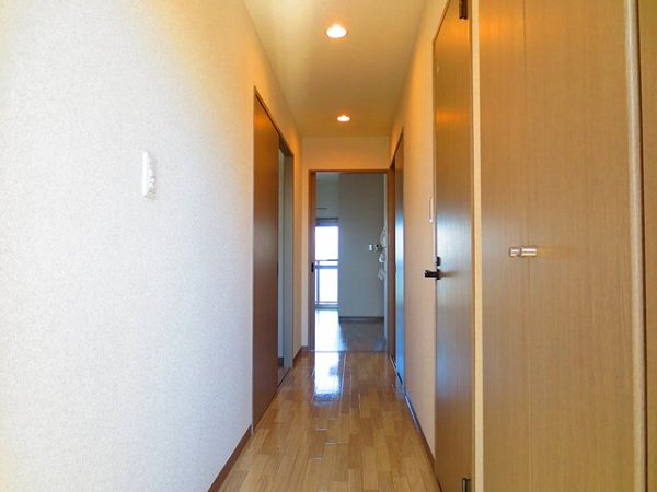 ラウンドタワーオペリア 玄関