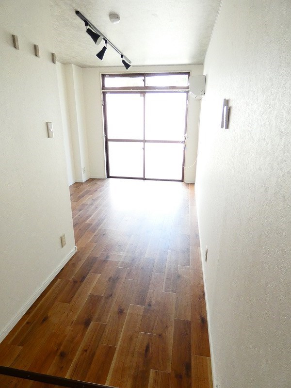 モア6 ベッドルーム