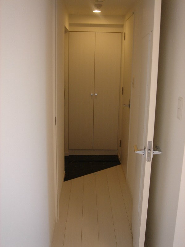 メインステージ北千住Ⅱ 玄関