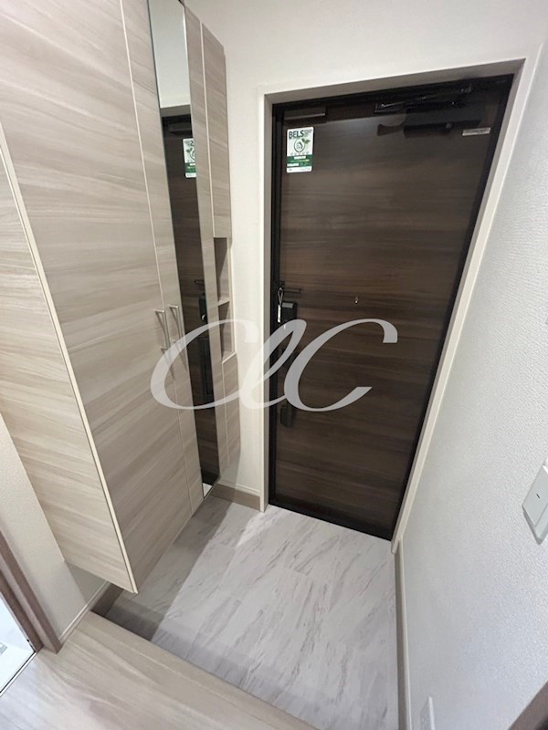 グラナーデ六町Ⅱ 玄関