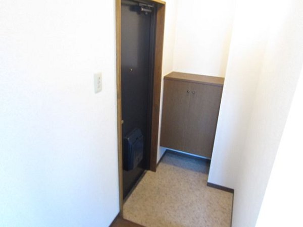 サンモールワタナベ 玄関