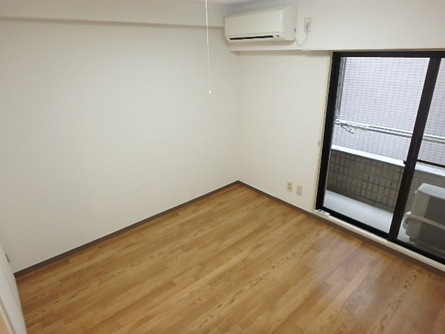 フォレストイン千駄木 リビング