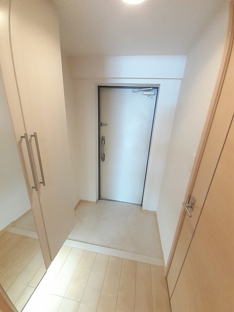 アルモニー・アビタシオン 玄関