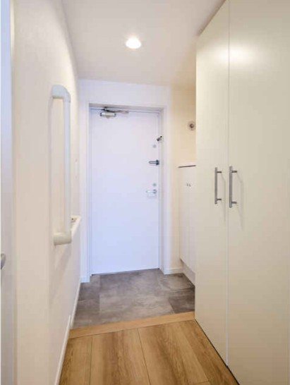 プライムアーバン西日暮里 玄関