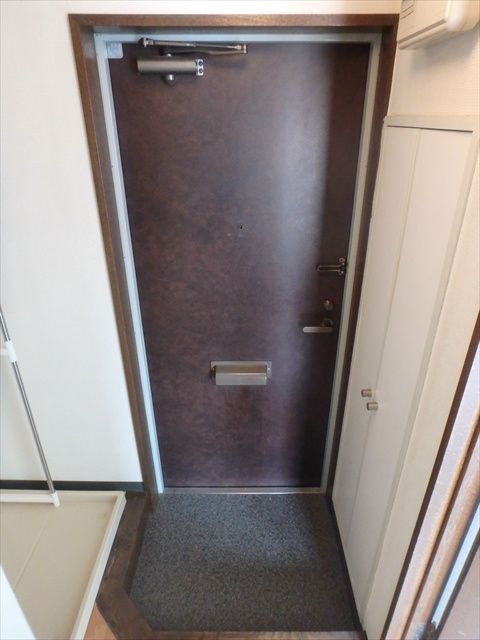 駒込和装学院ビル 玄関