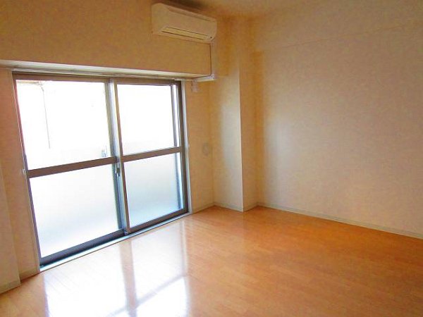 ウィステリアート リビング