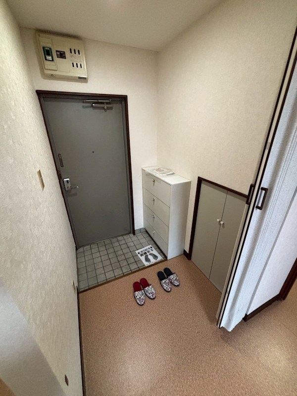 ニューコート清和  玄関