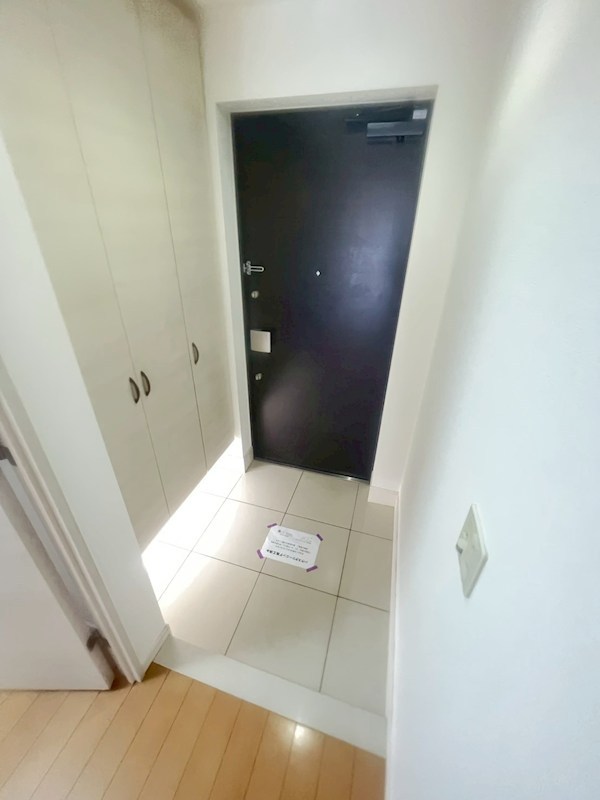 ウィルローズ梅島クオーレ 玄関