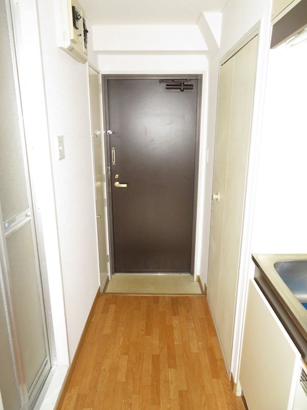 日神パレス東十条 玄関