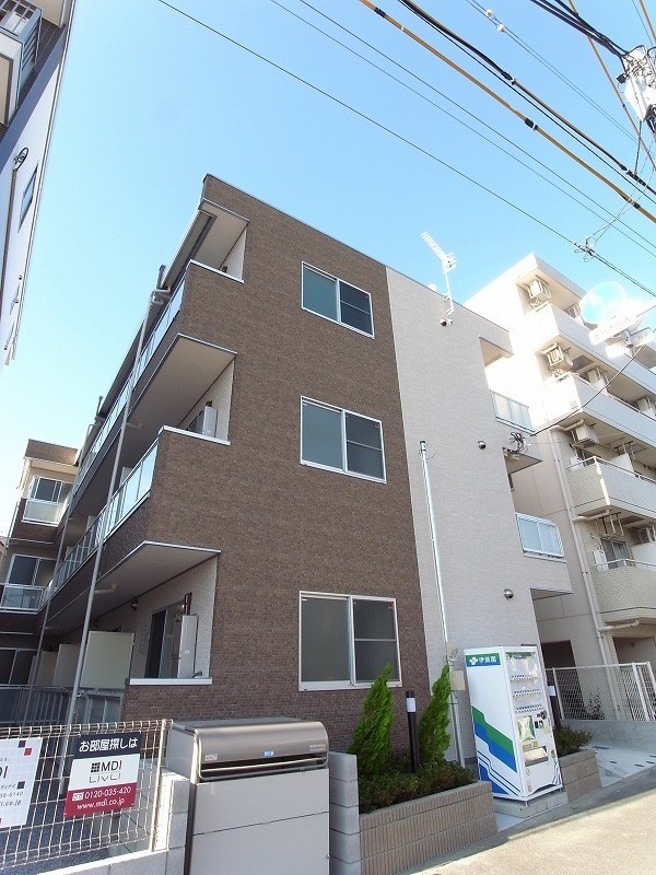 リブリ・アイリス・エンサータ 外観