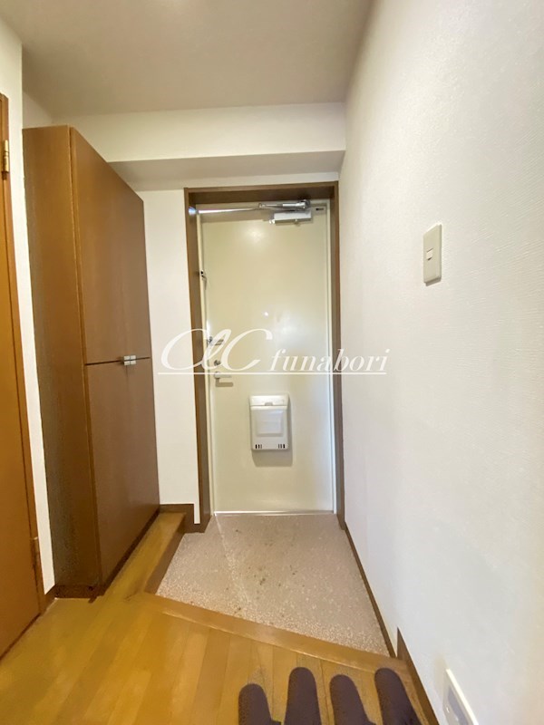 ドミールコンフォール親水公園 玄関