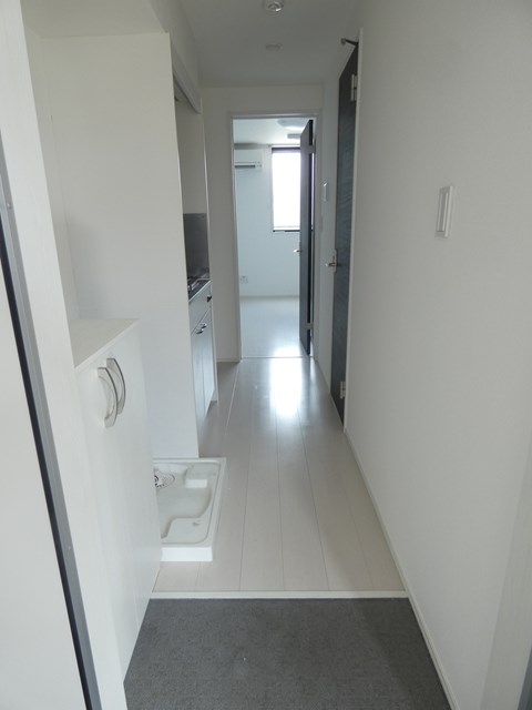 マロンフラッツ北綾瀬  玄関