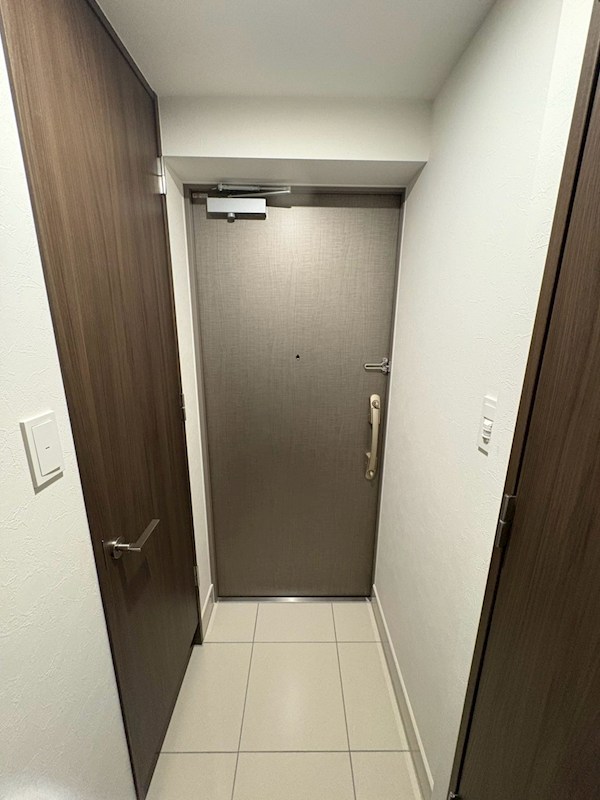 マインド梅島 玄関