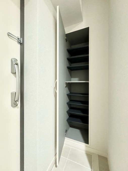 コンフォリア西尾久 玄関