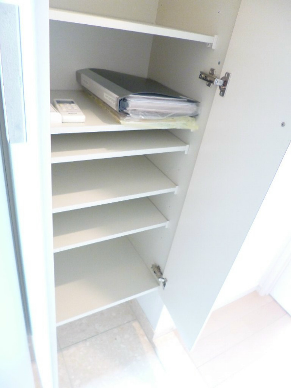 カスタリア北上野   玄関