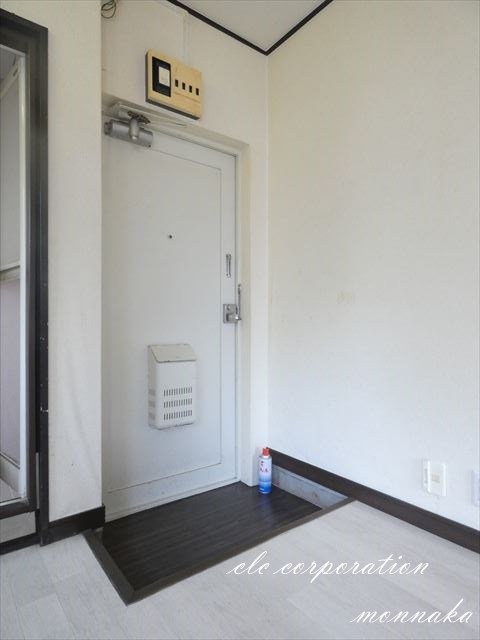 第一田中ビル 玄関