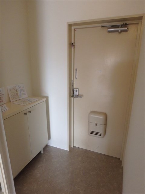 ネオ・プロミネンス 玄関