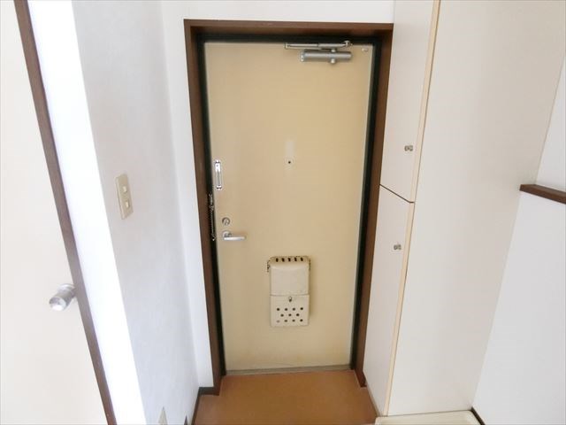 ハイム石原 玄関