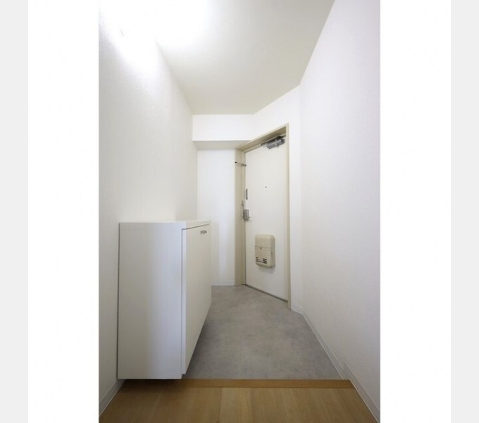 ネオ・プロミネンス 玄関