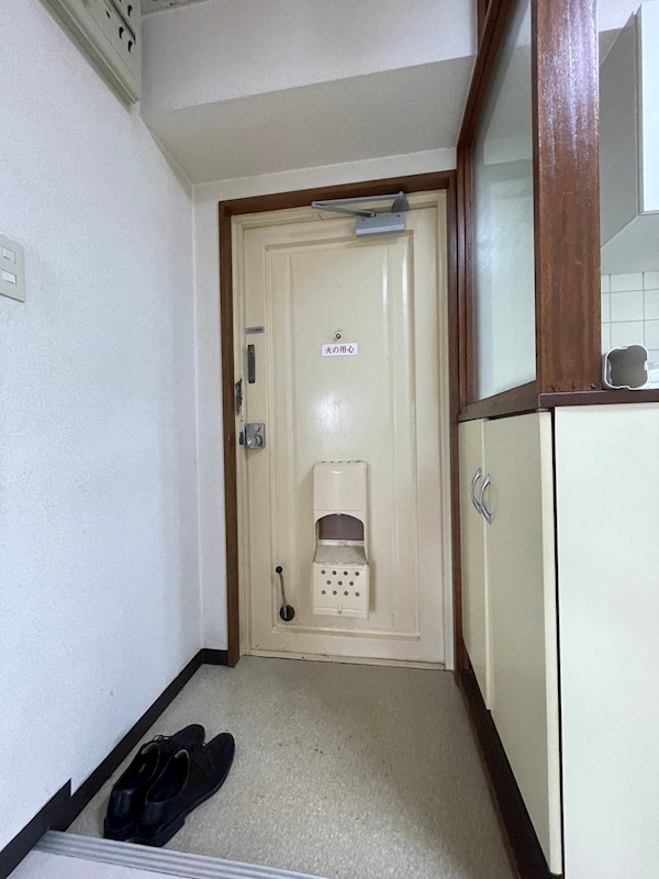 ハイムアベ 玄関