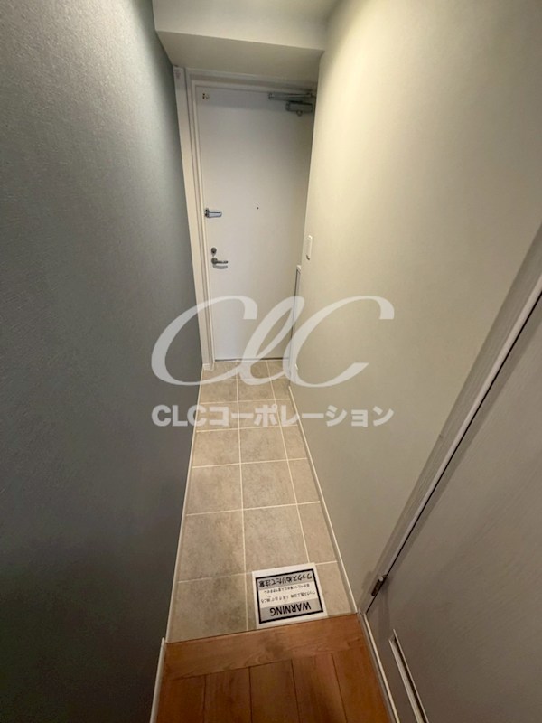 ＴＯＹＯ－ＩＣＨＩ　ＡＰＡＲＴＭＥＮＴ 玄関