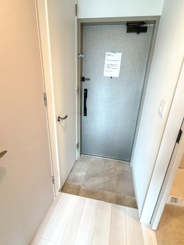 シーズンフラッツ町屋 玄関