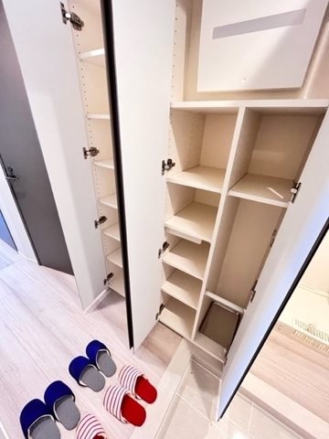 ドゥーエ日暮里 玄関