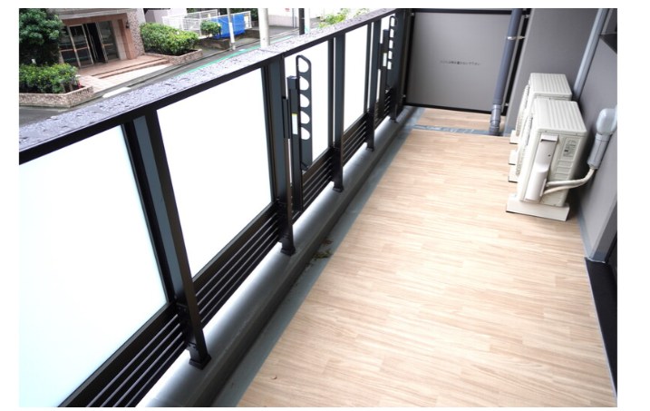 アヴァンカーサ町屋 ベランダ