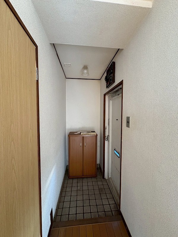 エルハイツ第4テラジマ 玄関