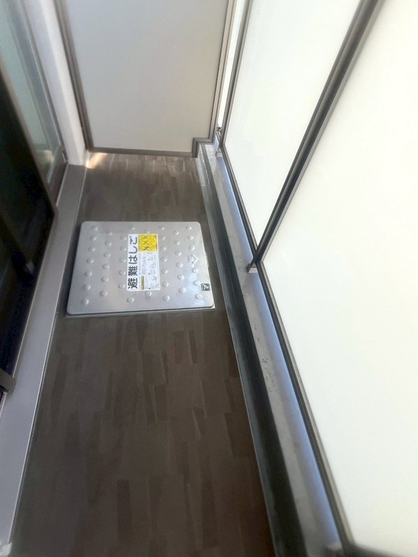 アイル　プレミアム東京西新井 ベランダ